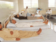 بسیار خوری نے سیکڑوں افراد کو اسپتال پہنچا دیا