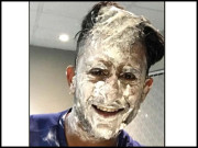 حسن علی کی سالگرہ ساتھی پلیئرز اور کوچ نے چہرے پر کیک مل دیا