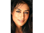 کمرشیل سنیما پر بھی خود کو منوانا چاہتی ہوں۔ چترنگدا