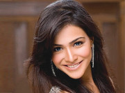 پاکستانی فیشن انڈسٹری دنیا بھرمیں مقام بنا چکی ہے عمائمہ ملک