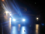 گاڑیوں میں آنکھوں کو چندیادینے والی لائٹس کے استعمال میں اضافہ 