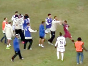 برازیلین فٹبال گرائونڈ میدان جنگ بن گیا پولیس کو مداخلت کرنا پڑی