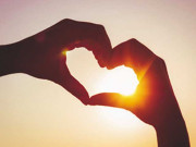 محبت سے جڑی نرالی روایات