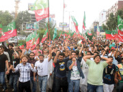 دھاندلی کیخلاف تحریک انصاف کے کراچی اور لاہور میں دھرنے