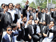 سندھ بار کے تحت 12مئی کے واقعے پر وکلا نے یوم سیاہ منایا  