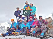 3 کم عمر پاکستانی لڑکیوں نے منگلیسر چوٹی سر کر لی