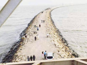 چائنا پورٹ مخروطی دیوار شہریوں کیلیے نیا پکنک پوائنٹ بن گئی