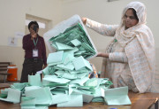 بڑھتے ہوئے سیاسی تنازعات چھوٹے تاجروں میں معاشی بہتری کی امیدیں ٹوٹ گئیں 