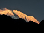 پہلی سعودی کوہ پیما خاتون نے ایورسٹ کوسرکرلیا 