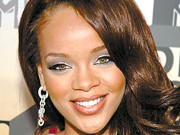 ریحانہ کا برطانوی ریٹیل برانڈ پر 5 ملین ڈالر ہرجانے کا دعویٰ  