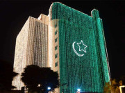 یوم آزادی شہر روشنیوں میں نہا گیا عمارتیں برقی قمقموں سے سجا دی گئیں