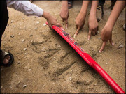 کھلاڑی جی کھیل کے میدان بھی آباد کروادیجیے