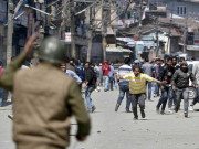 مقبوضہ کشمیر شہید نوجوان کی میت 17 روز بعد لواحقین کے حوالے