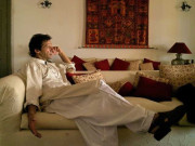 خان صاحب عوام حل چاہتے ہیں باتیں اور دکھاوا نہیں