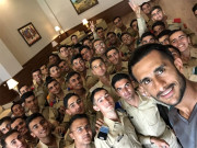 حسن علی کی آرمی کیڈٹس کے ساتھ سیلفی سوشل میڈیا پر وائرل