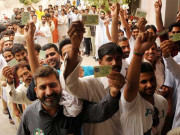 افغانوں اور بنگالیوں کے لیے شناختی کارڈز کی سہولت