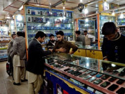 موبائل فون کلیئرنس امپورٹرزکسٹم تنازع شدت اختیارکرگیا 