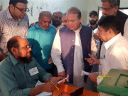 نوازشریف کو شناختی کارڈ نہ لانے پر ووٹ ڈالنے سے روک دیا گیا
