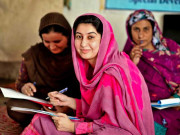 عورت کی خودمختاری عزت یا ذلت