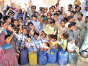 شہری پانی کو ترس گئے   