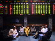 کراچی اسٹاک مارکیٹ منافع کا حصول 3 نفسیاتی حدیں بیک وقت گر گئیں 