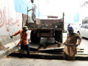 لیاقت آباد انڈر پاس کی بے وقت صفائی سے ٹریفک جام شہری پریشان 
