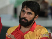 مصباح الحق پی ایس ایل فور سے آؤٹ