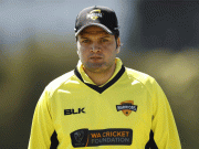 عثمان قادر نے آسٹریلیا میں اپنی عمدہ بولنگ کی دھاک بٹھا دی