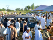 مردان دھماکے کے شہدا سپردخاک مرنے والوں کی تعداد 44 ہوگئی حملے کیخلاف سینیٹ میں متفقہ قرارداد منظور