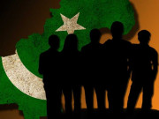 چھوٹا کام ہم کرتے نہیں بڑا کام ہمیں ملتا نہیں