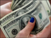 انٹر بینک میں ڈالر 1 اور اوپن مارکیٹ میں 50 پیسے سستا