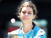 جنوبی افریقہ کی 19 سالہ کرکٹر لاؤرا وولوارڈٹ میڈیکل اسٹوڈنٹ شاعر اور گلوکار