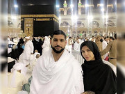 باکسر عامر خان نے اہلیہ کے ہمراہ عمرہ کی سعادت حاصل کرلی