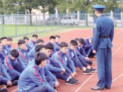 چینی فٹبالرز کو آرمی ٹریننگ میں جھونک دینے پر انگلیاں اٹھنے لگیں