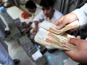 فنانسنگ گیپ پر قابو پانے کے اعلان کے باوجود روپیہ غیرمستحکم