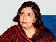  تنہائی بچپن سے ساتھ ہے