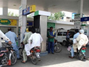 ڈیجیٹل ادائیگی کیلئے اقدامات کا فیصلہ، پیٹرول سمیت ہر قسم کی نقد خریداری پر اضافی رقم لینے کی تجویز 