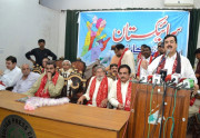اثاثوں کی تفصیلات مانگنے والے پہلے اپنا گھر ٹھیک کریں یوسف رضا گیلانی