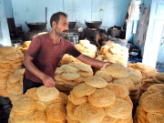 رمضان کی سوغات کھجلہ اور پھینی کی تیاری عروج پر پہنچ گئی  