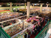 علم کے خزانے بانٹتا کراچی کا عالمی کتب میلہ