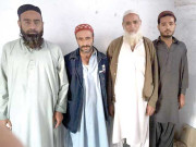 کنٹینروں اور ٹرک کی تلاشی ایک کروڑ 86 لاکھ روپے کی چھالیہ برآمد 4 ملزم گرفتار