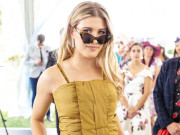 جینی بوچارڈ آکلینڈ میں گھڑدوڑ دیکھنے پہنچ گئیں