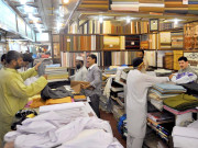 عید الفطر کیلیے مردانہ کپڑے کی خریداری زور و شور سے جاری 