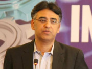 منی بجٹ سے قبل پارٹی رہنماؤں کی مخالفت اسد عمر کو دباؤ کا سامنا