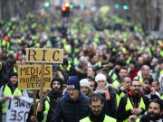 فرانسیسی احتجاج صدر نے قومی مباحثے کا اعلان کر دیا