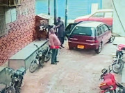 محمود  آباد کار سوار ملزمان گھرکے باہربندھاہوا بکرا چوری کرکے فرار
