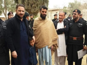 طور خم میں جعلی دستاویزات رکھنے پر والد کے ساتھ بچہ بھی گرفتار