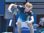 زیورف غصے میں آکر ٹینس کا سبق بھول بیٹھے ریکٹ بھی توڑ دیا