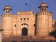 لاہور والڈ سٹی اتھارٹی کا شاہی قلعہ میں اکبری دور کا شاہی حمام دریافت کرنے کا دعویٰ