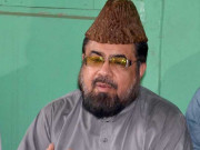 مفتی عبدالقوی اپنی رنگین مزاجی سے باز نہ آئے نئی وڈیو منظر عام پر آگئی